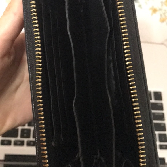 Black medium sized wallet - Picture 2 of 3